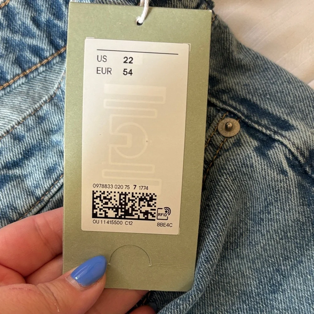 H&M Women's Light Blue Mom Jeans - Picture 4 of 6